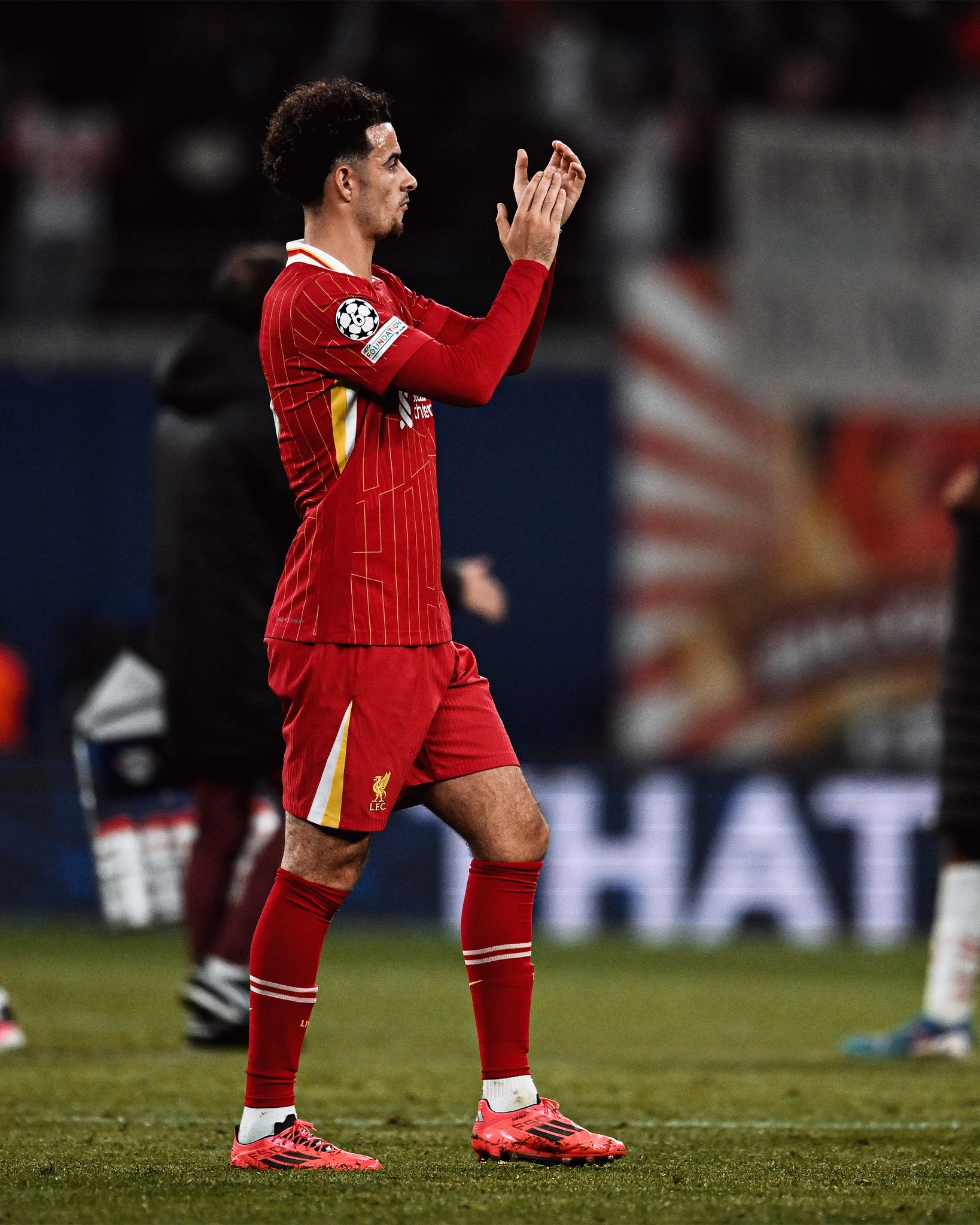 篮球直播-精彩进球连连，进攻火力不可阻挡