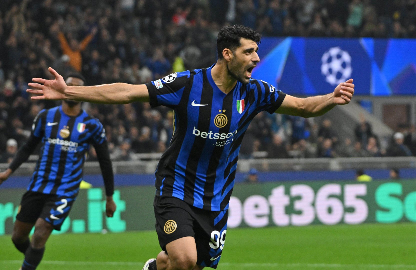 国米主场大胜博洛尼亚，提前锁定胜局