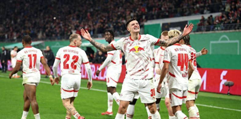 包含RB莱比锡状态低迷，主帅寻找解决办法的词条