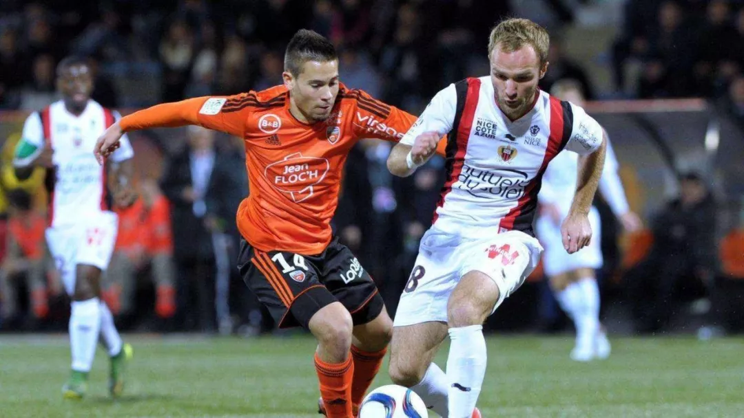 赛事分析-关于亚眠客场逆转，豪取三分助力保级的信息